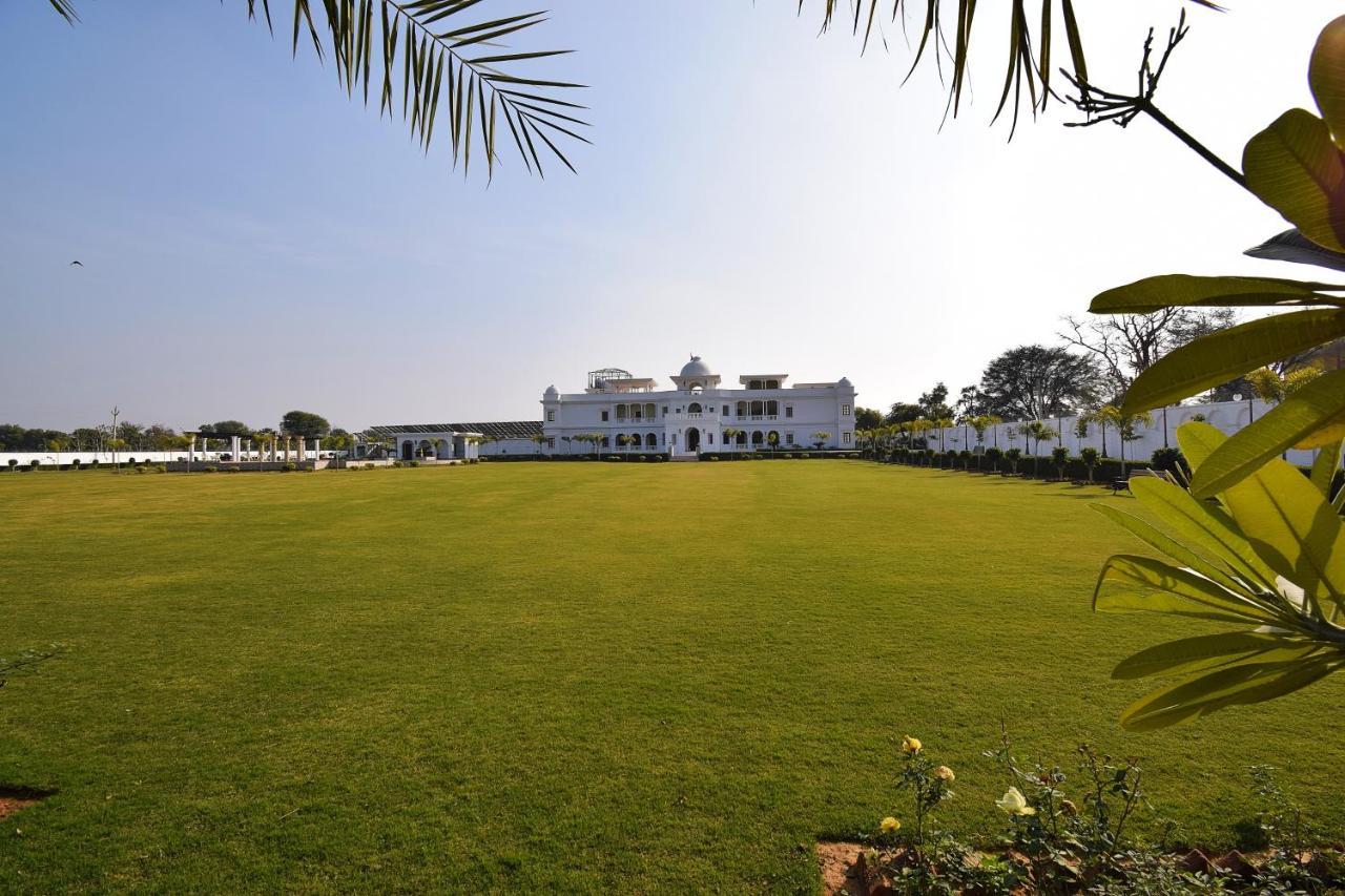 Umaid Farm Resort- A Legancy Vintage Stay In Jaipur Eksteriør bilde