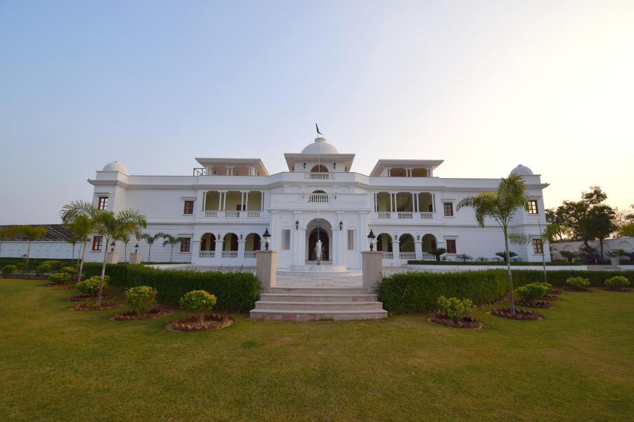 Umaid Farm Resort- A Legancy Vintage Stay In Jaipur Eksteriør bilde